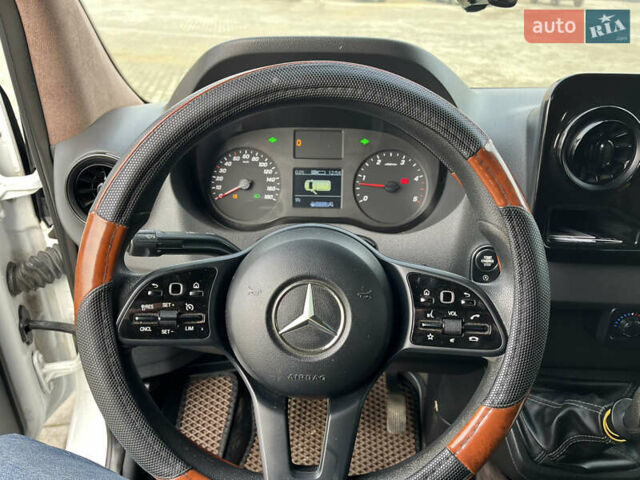 Білий Мерседес Sprinter, об'ємом двигуна 2.99 л та пробігом 386 тис. км за 44440 $, фото 28 на Automoto.ua