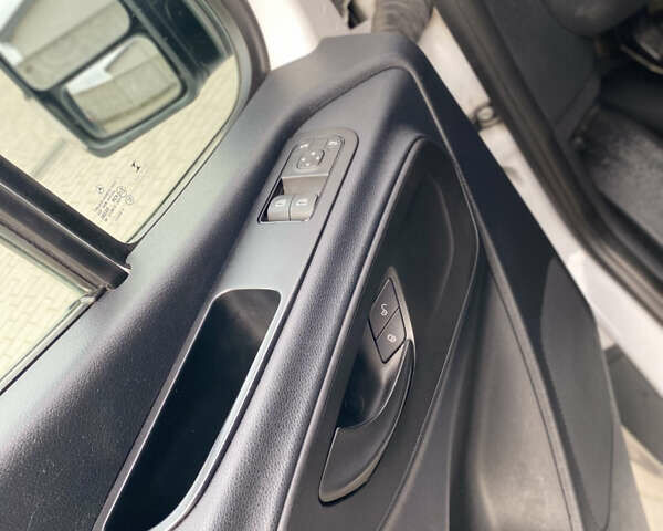 Білий Мерседес Sprinter, об'ємом двигуна 2.14 л та пробігом 202 тис. км за 24000 $, фото 19 на Automoto.ua