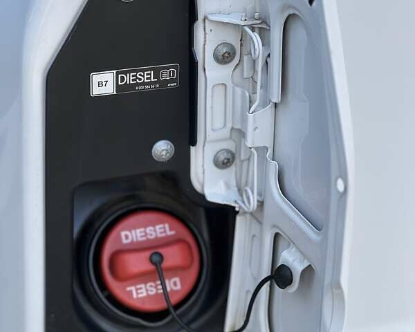 Білий Мерседес Sprinter, об'ємом двигуна 1.95 л та пробігом 162 тис. км за 30900 $, фото 31 на Automoto.ua