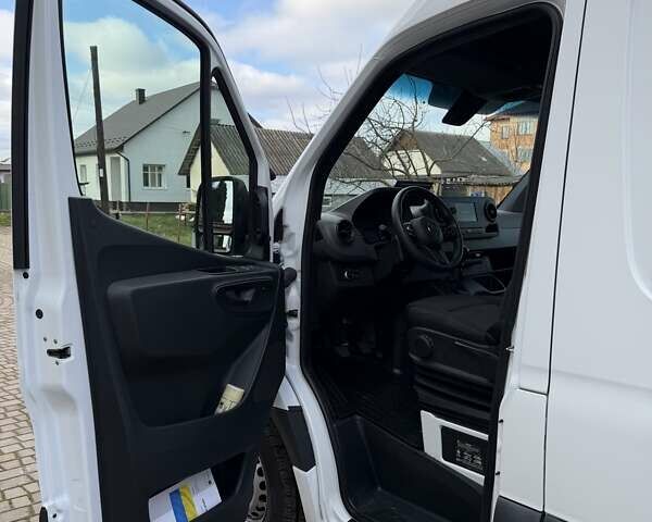 Белый Мерседес Sprinter, объемом двигателя 1.95 л и пробегом 92 тыс. км за 39999 $, фото 24 на Automoto.ua