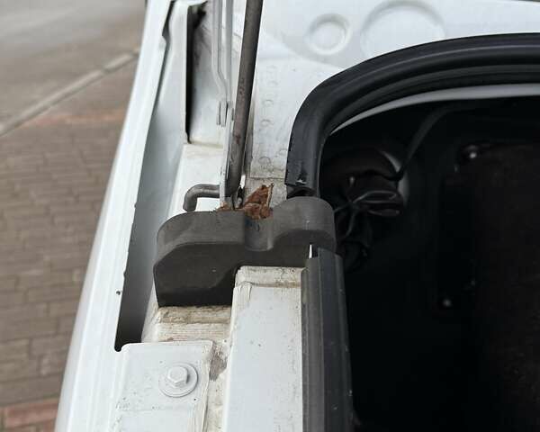 Белый Мерседес Sprinter, объемом двигателя 2 л и пробегом 210 тыс. км за 29850 $, фото 69 на Automoto.ua