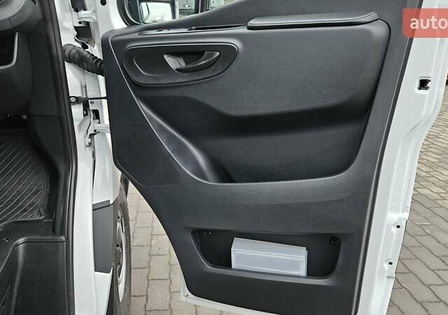 Білий Мерседес Sprinter, об'ємом двигуна 1.95 л та пробігом 209 тис. км за 27550 $, фото 31 на Automoto.ua
