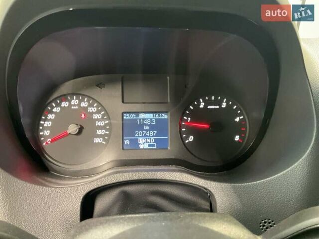 Белый Мерседес Sprinter, объемом двигателя 2 л и пробегом 208 тыс. км за 27000 $, фото 7 на Automoto.ua