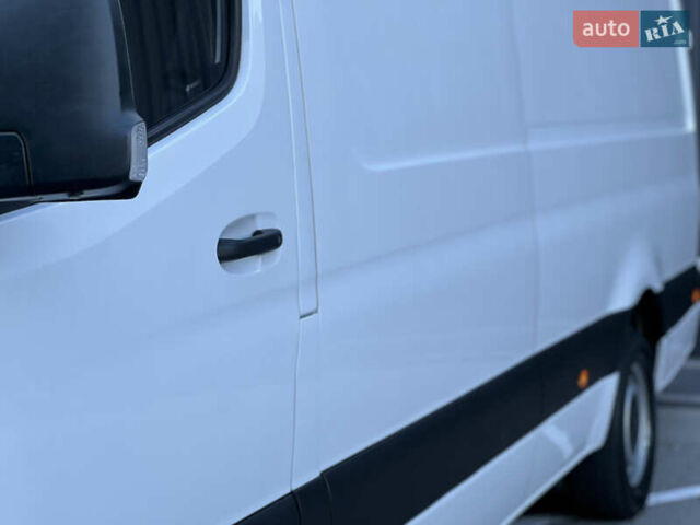 Мерседес Sprinter 2021 у Дубно на Automoto.ua Білий Мерседес Sprinter, об'ємом двигуна 2.2 л та пробігом 203 тис. км за 23800 $, фото 43 на Automoto.ua