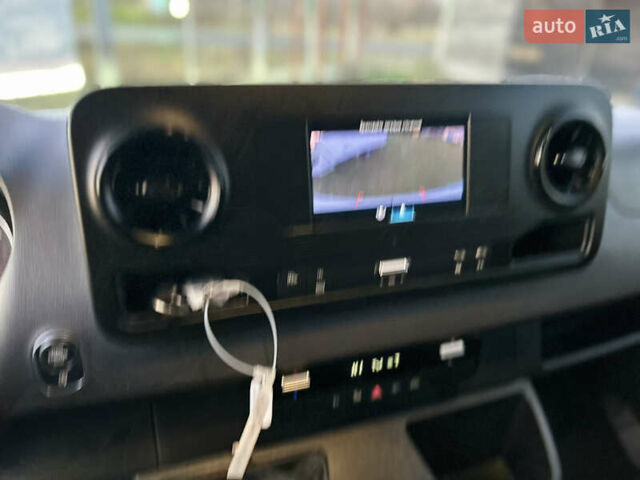 Белый Мерседес Sprinter, объемом двигателя 2 л и пробегом 145 тыс. км за 28999 $, фото 55 на Automoto.ua