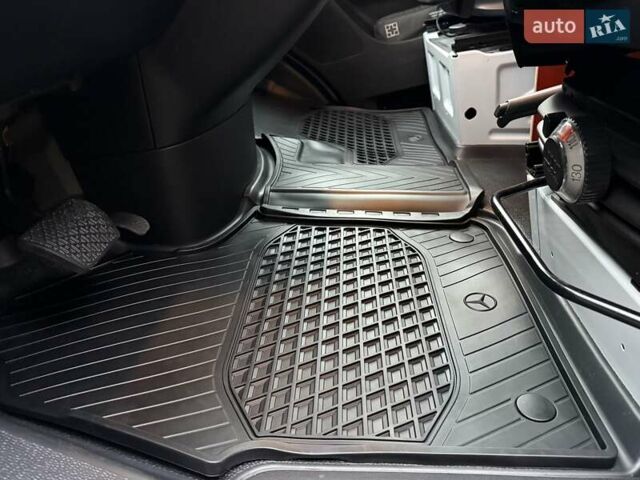 Белый Мерседес Sprinter, объемом двигателя 2 л и пробегом 210 тыс. км за 29850 $, фото 34 на Automoto.ua