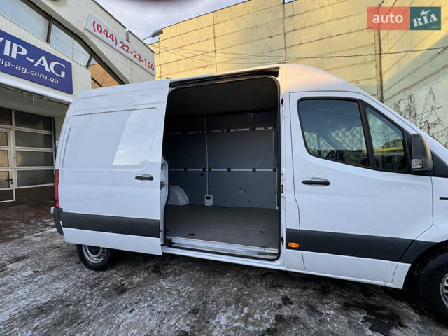 Белый Мерседес Sprinter, объемом двигателя 0 л и пробегом 56 тыс. км за 17999 $, фото 19 на Automoto.ua