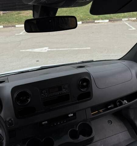 Белый Мерседес Sprinter, объемом двигателя 3 л и пробегом 207 тыс. км за 37000 $, фото 30 на Automoto.ua