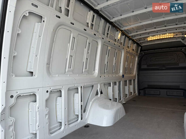 Белый Мерседес Sprinter, объемом двигателя 3 л и пробегом 6 тыс. км за 72000 $, фото 48 на Automoto.ua