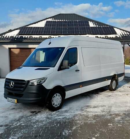 Білий Мерседес Sprinter, об'ємом двигуна 2.2 л та пробігом 320 тис. км за 28307 $, фото 2 на Automoto.ua