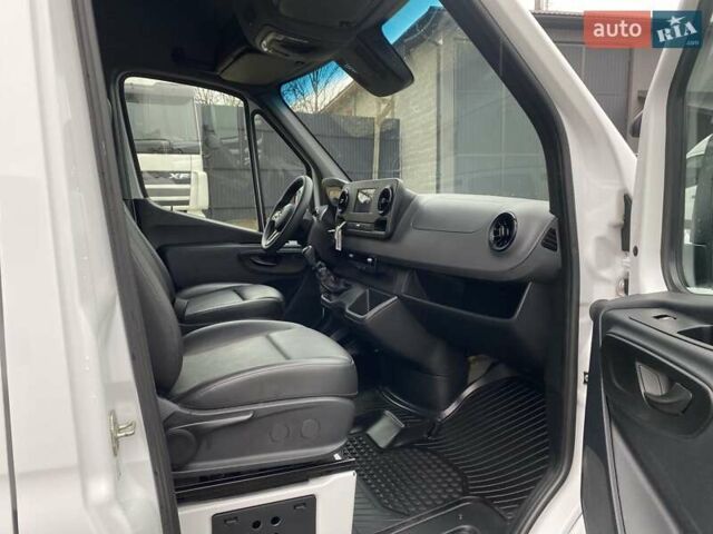 Белый Мерседес Sprinter, объемом двигателя 2.08 л и пробегом 140 тыс. км за 28990 $, фото 46 на Automoto.ua