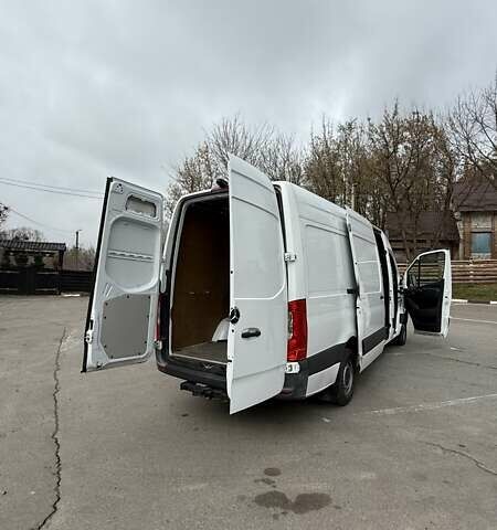 Белый Мерседес Sprinter, объемом двигателя 3 л и пробегом 207 тыс. км за 37000 $, фото 43 на Automoto.ua