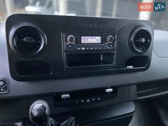 Белый Мерседес Sprinter, объемом двигателя 2.2 л и пробегом 184 тыс. км за 22450 $, фото 45 на Automoto.ua