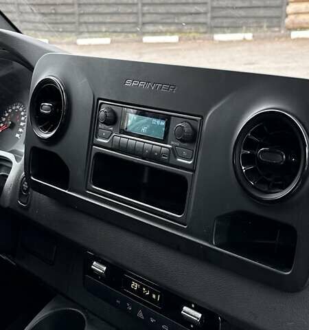 Белый Мерседес Sprinter, объемом двигателя 3 л и пробегом 207 тыс. км за 37000 $, фото 49 на Automoto.ua