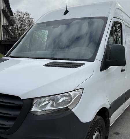 Белый Мерседес Sprinter, объемом двигателя 3 л и пробегом 207 тыс. км за 37000 $, фото 5 на Automoto.ua