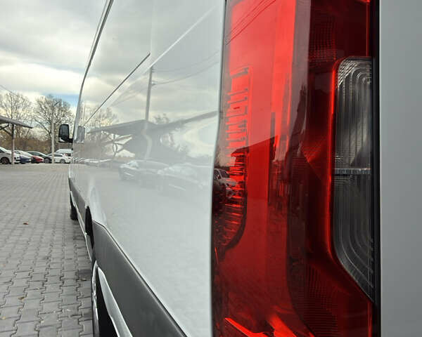 Белый Мерседес Sprinter, объемом двигателя 3 л и пробегом 207 тыс. км за 44500 $, фото 61 на Automoto.ua
