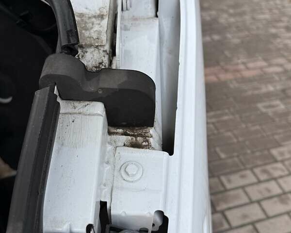 Белый Мерседес Sprinter, объемом двигателя 2 л и пробегом 210 тыс. км за 29850 $, фото 66 на Automoto.ua