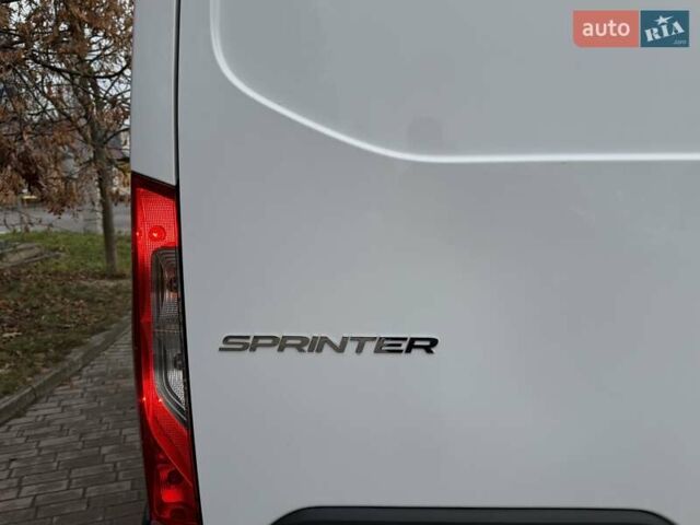 Белый Мерседес Sprinter, объемом двигателя 2 л и пробегом 210 тыс. км за 29850 $, фото 53 на Automoto.ua