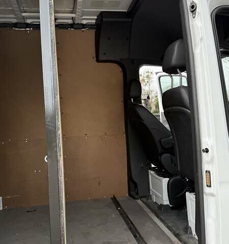 Белый Мерседес Sprinter, объемом двигателя 3 л и пробегом 207 тыс. км за 37000 $, фото 35 на Automoto.ua