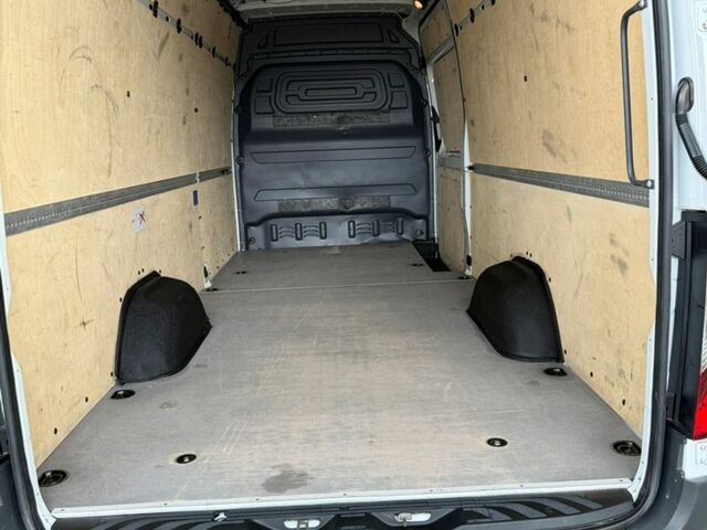 Белый Мерседес Sprinter, объемом двигателя 2.2 л и пробегом 170 тыс. км за 28900 $, фото 30 на Automoto.ua