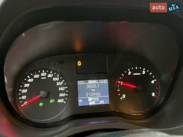 Белый Мерседес Sprinter, объемом двигателя 2 л и пробегом 210 тыс. км за 29850 $, фото 23 на Automoto.ua