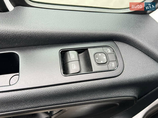 Білий Мерседес Sprinter, об'ємом двигуна 2.2 л та пробігом 208 тис. км за 30500 $, фото 30 на Automoto.ua