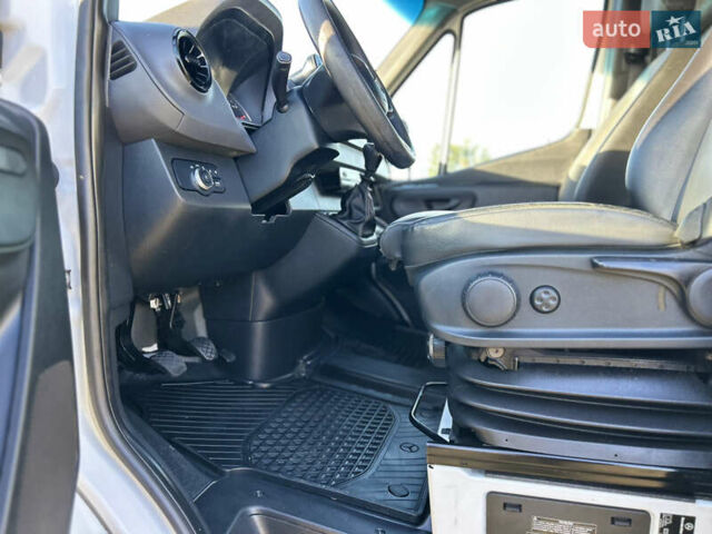 Белый Мерседес Sprinter, объемом двигателя 2 л и пробегом 145 тыс. км за 28999 $, фото 38 на Automoto.ua