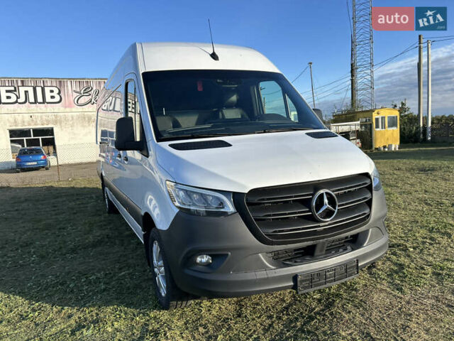 Белый Мерседес Sprinter, объемом двигателя 2 л и пробегом 145 тыс. км за 28999 $, фото 2 на Automoto.ua