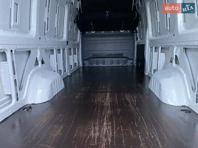 Белый Мерседес Sprinter, объемом двигателя 2.2 л и пробегом 184 тыс. км за 22450 $, фото 33 на Automoto.ua