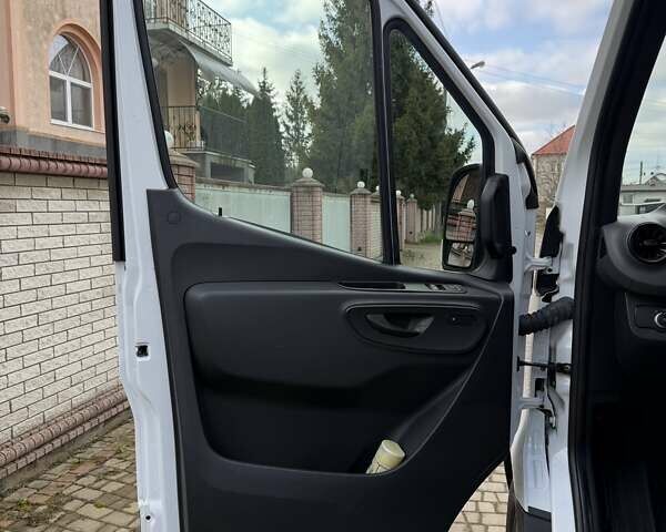 Белый Мерседес Sprinter, объемом двигателя 1.95 л и пробегом 92 тыс. км за 39999 $, фото 25 на Automoto.ua