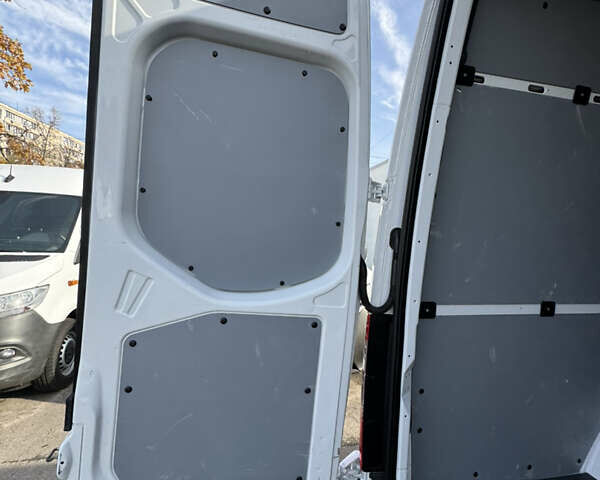 Белый Мерседес Sprinter, объемом двигателя 1.99 л и пробегом 172 тыс. км за 25900 $, фото 31 на Automoto.ua