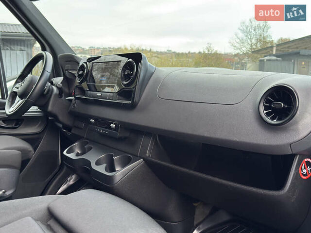 Белый Мерседес Sprinter, объемом двигателя 3 л и пробегом 207 тыс. км за 44500 $, фото 9 на Automoto.ua