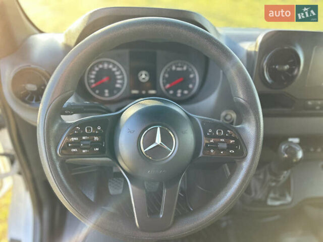 Белый Мерседес Sprinter, объемом двигателя 2 л и пробегом 145 тыс. км за 28999 $, фото 41 на Automoto.ua