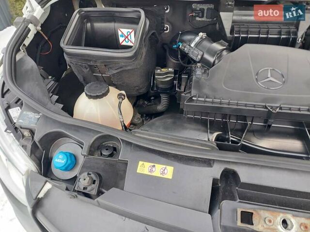 Белый Мерседес Sprinter, объемом двигателя 2.14 л и пробегом 265 тыс. км за 23800 $, фото 16 на Automoto.ua