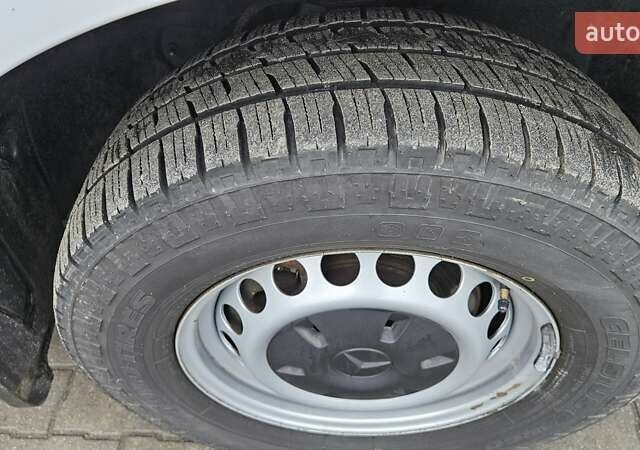 Білий Мерседес Sprinter, об'ємом двигуна 1.95 л та пробігом 209 тис. км за 27550 $, фото 9 на Automoto.ua