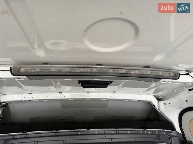 Белый Мерседес Sprinter, объемом двигателя 1.95 л и пробегом 92 тыс. км за 39999 $, фото 57 на Automoto.ua