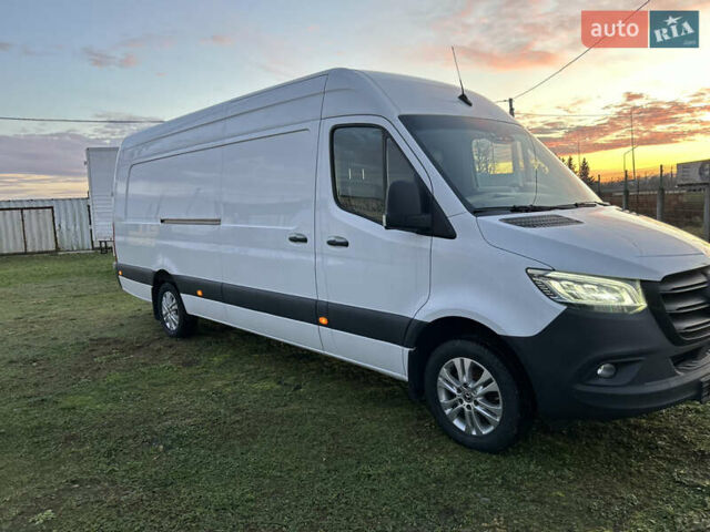 Белый Мерседес Sprinter, объемом двигателя 2 л и пробегом 145 тыс. км за 28999 $, фото 4 на Automoto.ua