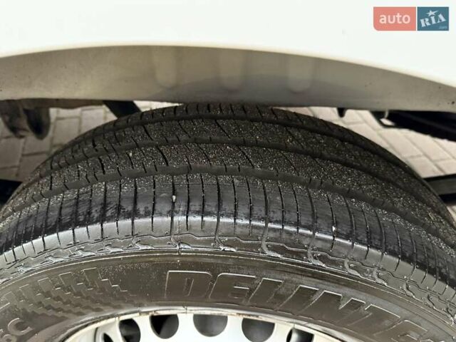 Белый Мерседес Sprinter, объемом двигателя 2 л и пробегом 210 тыс. км за 29850 $, фото 17 на Automoto.ua