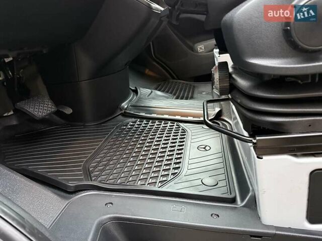 Белый Мерседес Sprinter, объемом двигателя 2 л и пробегом 210 тыс. км за 29850 $, фото 33 на Automoto.ua