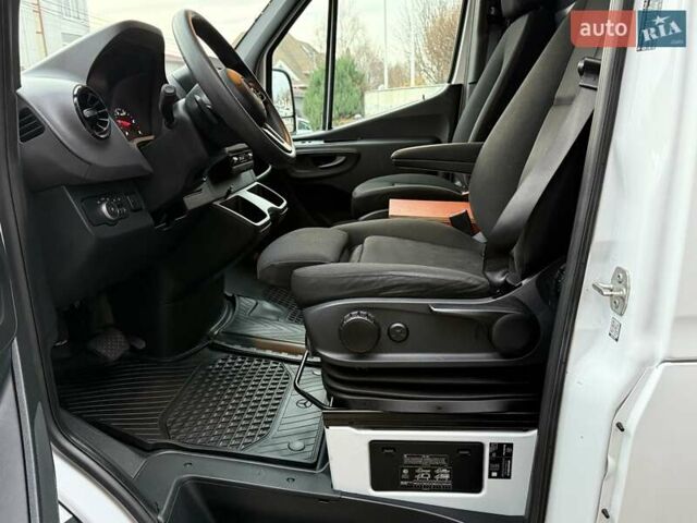 Белый Мерседес Sprinter, объемом двигателя 2 л и пробегом 210 тыс. км за 29850 $, фото 20 на Automoto.ua