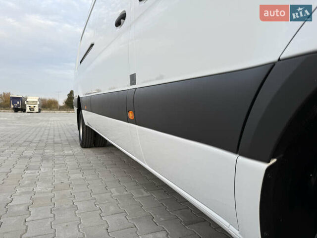 Белый Мерседес Sprinter, объемом двигателя 3 л и пробегом 6 тыс. км за 72000 $, фото 35 на Automoto.ua
