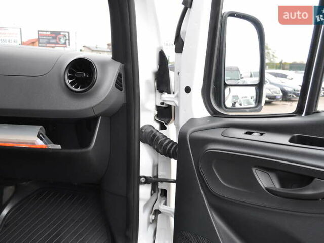 Мерседес Sprinter 2021 в Киеве на Automoto.ua Белый Мерседес Sprinter, объемом двигателя 2.2 л и пробегом 259 тыс. км за 28500 $, фото 45 на Automoto.ua
