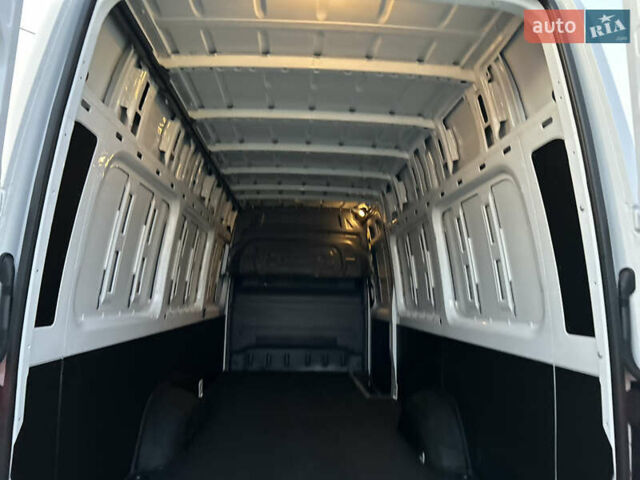 Белый Мерседес Sprinter, объемом двигателя 2 л и пробегом 145 тыс. км за 28999 $, фото 35 на Automoto.ua