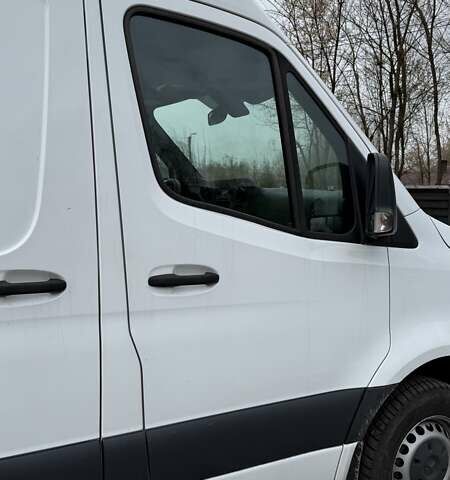 Белый Мерседес Sprinter, объемом двигателя 3 л и пробегом 207 тыс. км за 37000 $, фото 12 на Automoto.ua
