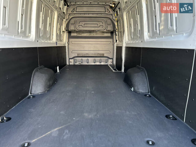 Белый Мерседес Sprinter, объемом двигателя 2 л и пробегом 145 тыс. км за 28999 $, фото 31 на Automoto.ua