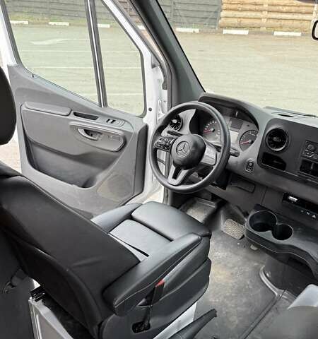 Белый Мерседес Sprinter, объемом двигателя 3 л и пробегом 207 тыс. км за 37000 $, фото 31 на Automoto.ua