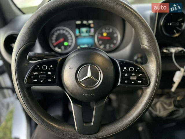 Белый Мерседес Sprinter, объемом двигателя 2 л и пробегом 145 тыс. км за 28999 $, фото 53 на Automoto.ua