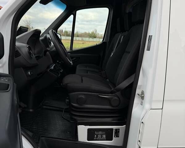 Белый Мерседес Sprinter, объемом двигателя 1.95 л и пробегом 92 тыс. км за 39999 $, фото 26 на Automoto.ua