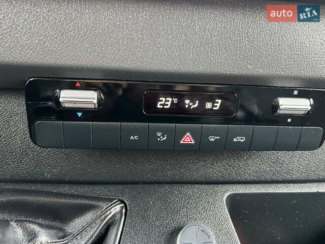 Білий Мерседес Sprinter, об'ємом двигуна 2.2 л та пробігом 208 тис. км за 30500 $, фото 26 на Automoto.ua