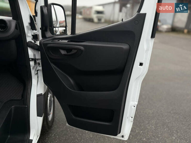 Білий Мерседес Sprinter, об'ємом двигуна 2 л та пробігом 226 тис. км за 23900 $, фото 16 на Automoto.ua